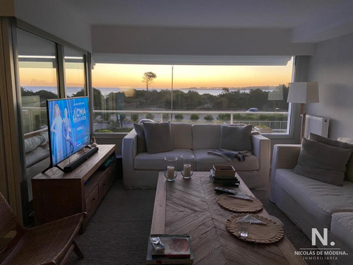 Espectacular Departamento En Venta Reciclado, 3 Dorm + Dep. Playa Mansa.