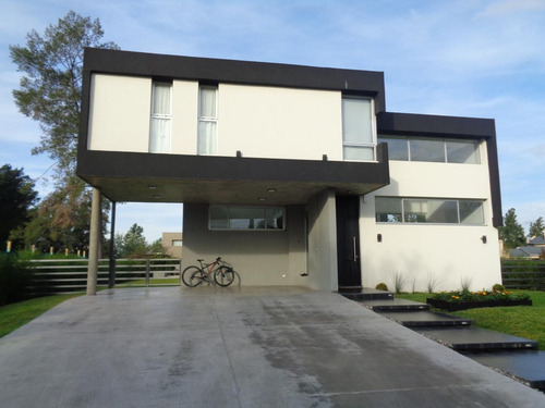 Imagen 2 de 30 de Excepcional Casa Barrio Privado De Palos Verdes- 3 Dormitorios- Piscina - Quincho