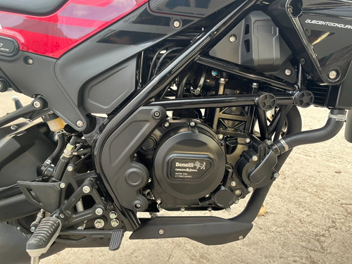 Imagen 17 de 19 de Benelli Leoncino 250