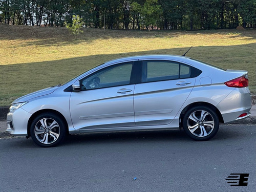 Imagem 4 de 12 de Honda City Sedan 1.5 16v 4p Ex Flex Automático