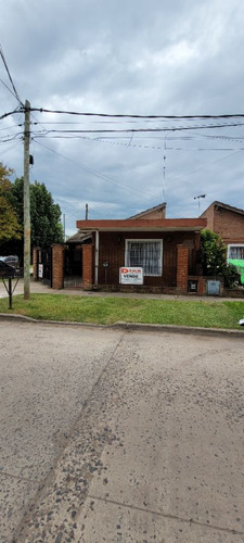 Casa En Venta De 3 Dormitorios C/ Cochera En Belén De Escobar