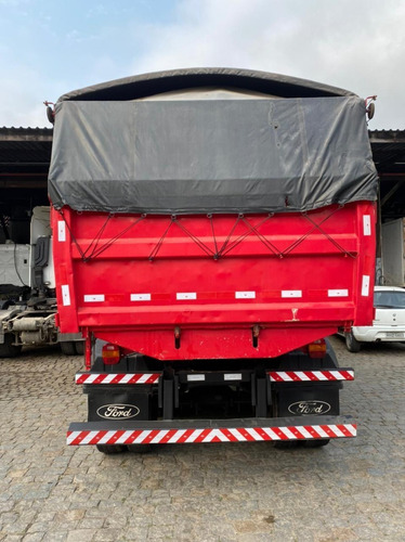 Imagem 2 de 11 de Ford Cargo 2422 - 220cv - Ano 2011