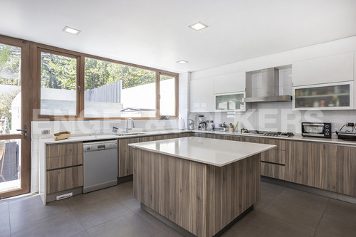 Departamento Triplex Con Jardín - Los Domínicos Antiguo