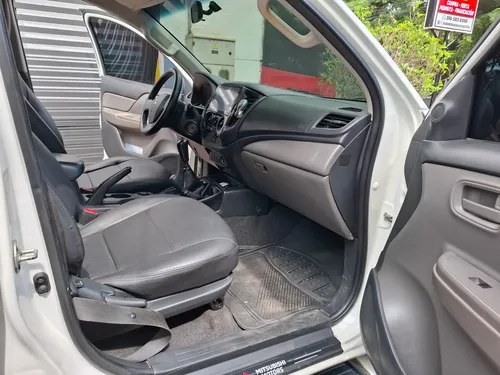 Mitsubishi L200 SPORTERO 2.5 High Power