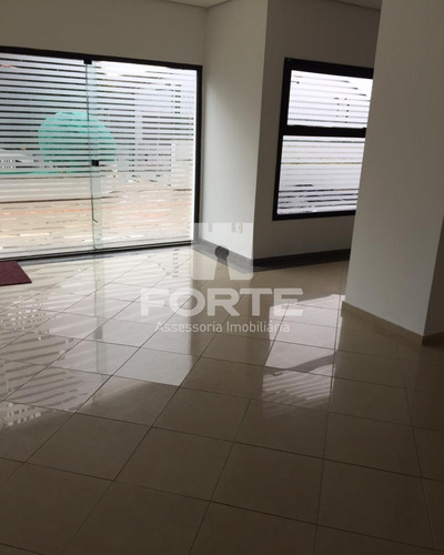 Imagem 2 de 20 de Vendo Apartamento Em Ótima Localização Com 3 Dormitorios E 1 Suite, Vaga Coberta E Fixa, Com Toda Infra Estrutura E Área De Lazer Completa. - Ap00032 - 69216719