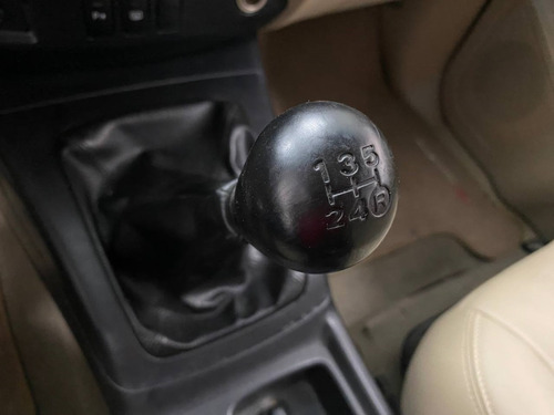 Toyota Hilux SW4 2.7 SR 4X2 16V FLEX 4P MANUAL