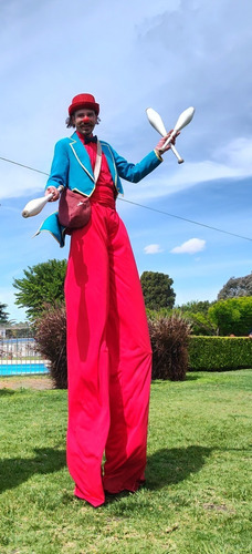 Circo Zancos Burbujas Y Más Para Eventos