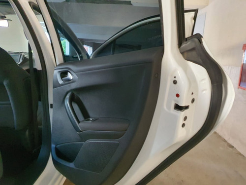 Peugeot 208 Allure Triptonic