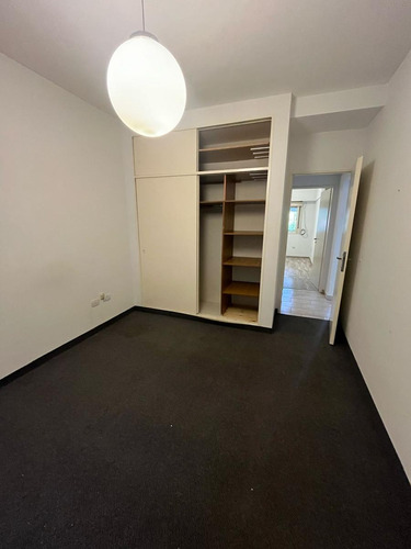 Departamento En Alquiler Frente A Plaza Flores