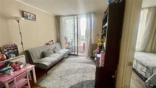 Departamento A Pasos De Metro San Alberto Hurtado.