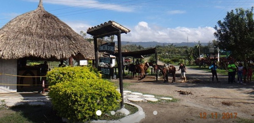 Imagen 13 de 14 de Acción En Club Turístico Lomas De Nirgua Yaracuy