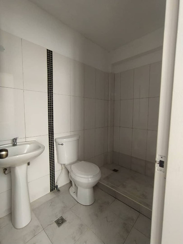 Imagen 16 de 19 de Casa - Quinta En Trigal Norte, Valencia. Negociable