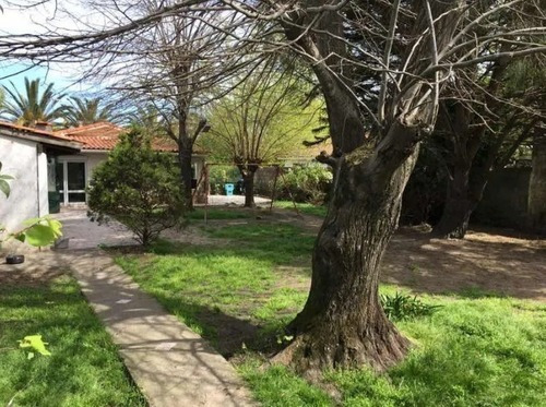 Imagen 1 de 13 de 560/1 Venta Casa Jardin,lugar 4 Autos,fondo Arbolado Shangrilá