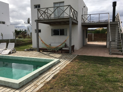 Imagen 4 de 14 de Alquiler Casa Punta Del Este Dueño Directo A Media Cuadra De La Playa - Pileta - Piscina - Parrilla - Aire Acondicionado - La Barra - Manantiales - Balneario Buenos Aires A 10 Minutos De Jose Ignacio.