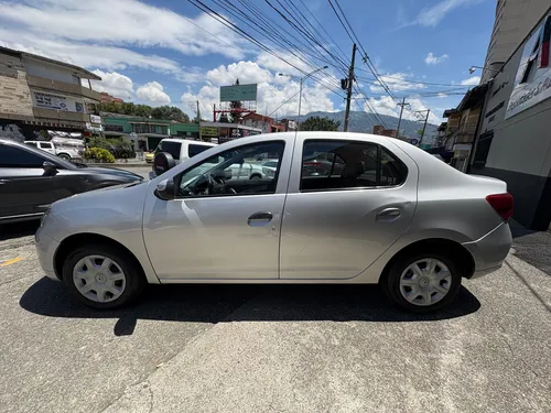 Renault Logan 1.6