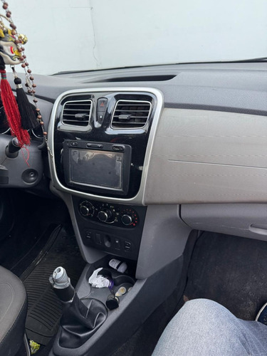 Renault Logan 1.6 Dynamique Mt