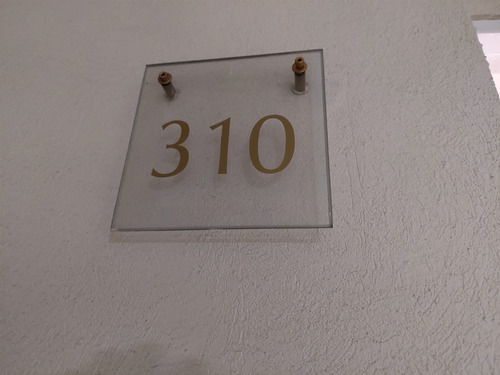 Departamento En Venta De 2 Dorm. En Macul