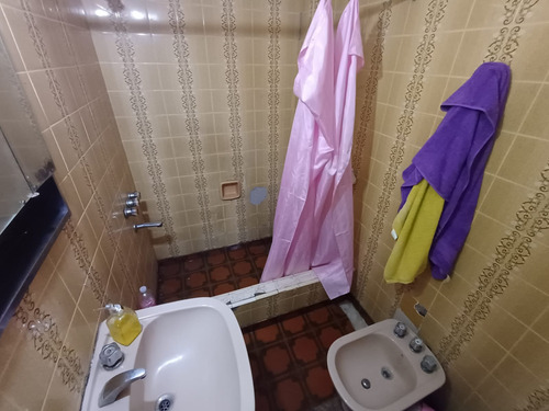 Casa En Venta. Lanus, Remedios De Escalada.