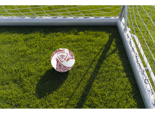 Pelota Futbol Oficial Umbro Swerve Mini N°1 Juega Con Estilo