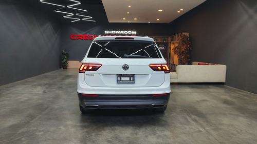 Volkswagen Tiguan 1.4 Comfortline 7p At piel