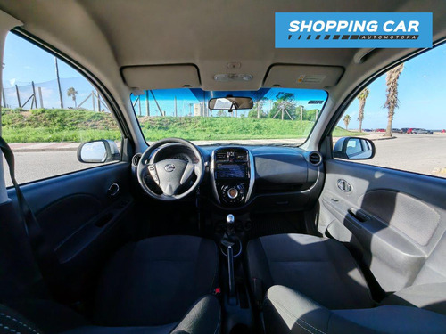 Nissan March -