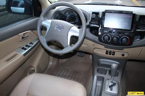 Toyota Fortuner 2.7 SR5 4x2 AT
