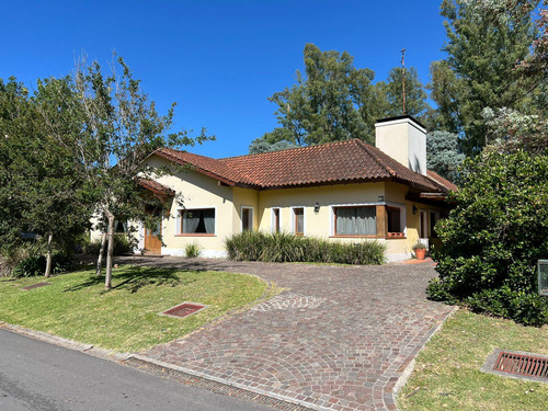 Casa A La Venta En Las Praderas De Lujan