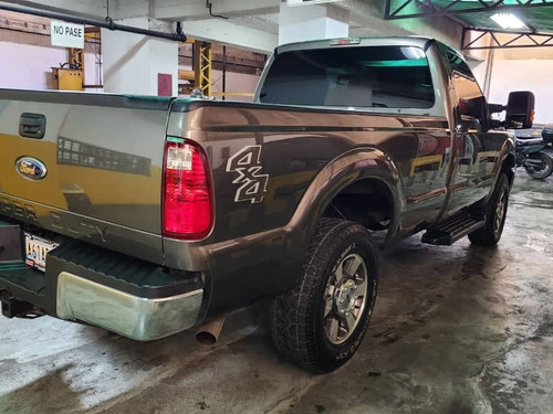 Imagen 3 de 13 de Ford F-250 Super Duty