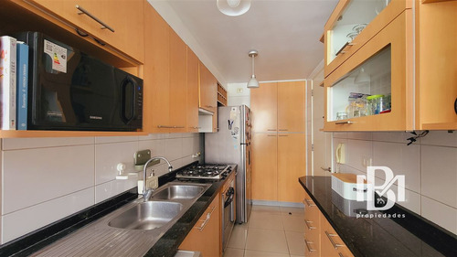 Departamento En Venta De 2 Dorm. En Las Condes