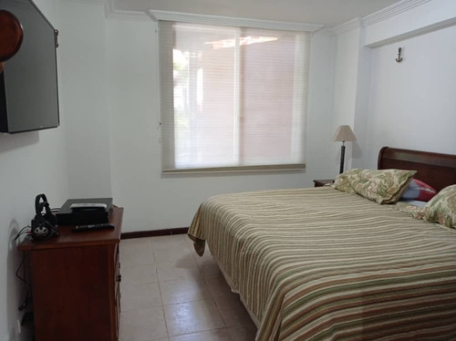 Imagen 15 de 16 de Apartamento De 4 Habitaciones Planta Baja Con Muelle