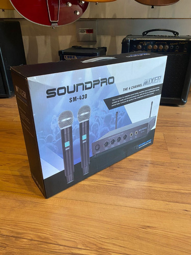 Microfone Soundpro Duplo Uhf Sm 430 - 30f, Xlr E Rca
