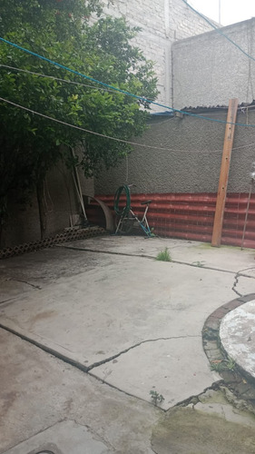 Casa En Venta Con 4 Departamentos Independientes 253m2, Col. San Miguel Xico, Edo Méx.