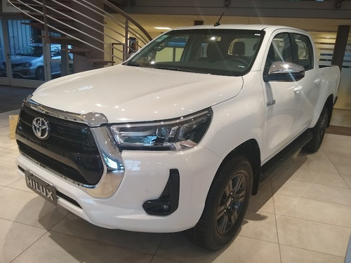 Imagen 1 de 9 de Hilux Srv At 4x2 Entrega Marzo Conc Oficial Treos Let