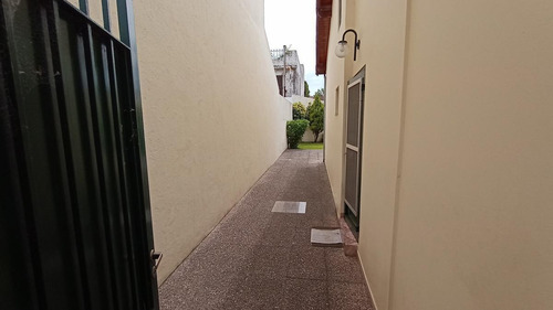 Imagen 5 de 28 de Casa 3 Amb. Con Jardín - Martínez
