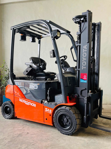 Imagen 5 de 8 de Autoelevador Toyota Electrico 2tn Desplazador