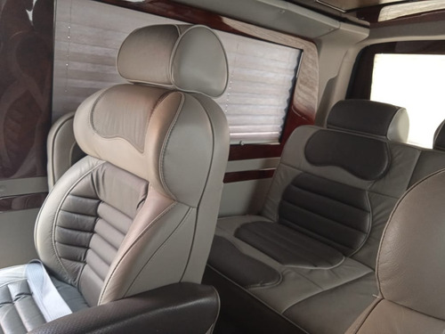 Imagen 2 de 15 de Vw Transporter Crown Royale Limo De Bello Van