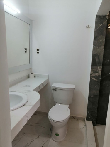 Renta Bonitos Consultorios Desde 20m2 En Col. Roma Nte