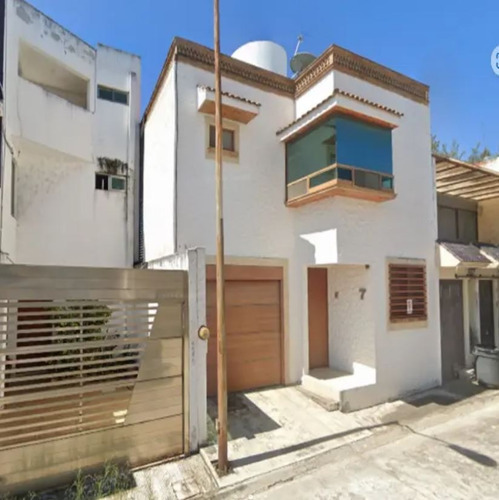 Venta De Casa De Recuperacion Hipotecaria En Xalapa Col Residencial Las Cumbres O/+