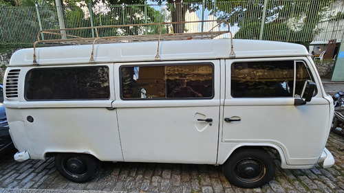 Volkwagen Kombi 1.6 A Ar 2001 - Sistema De Banco Cama Rock 