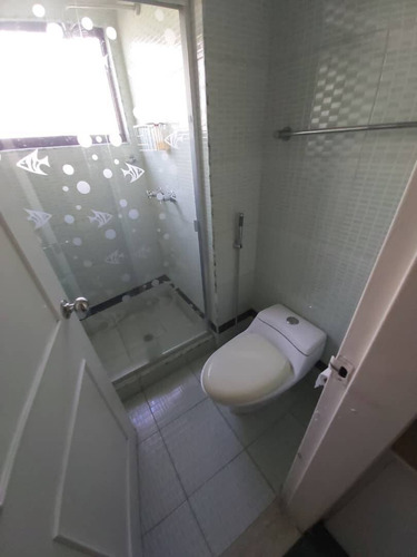 Imagen 17 de 18 de Venta De Apartamento En El Bosque. Planta 100%. Código 129523