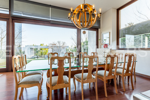 Arquitecto Mardones En Condominio Valle Escondido