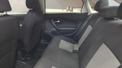 Volkswagen Vento 1.6 Comfortline At