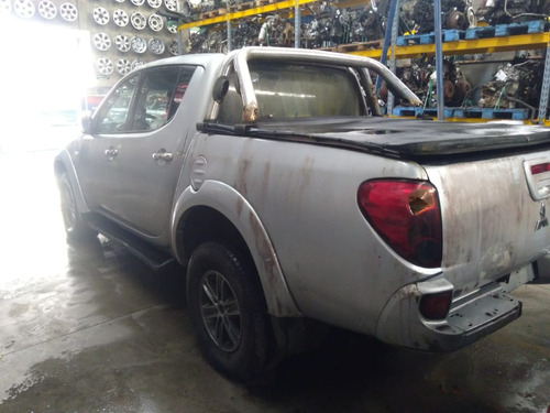 Sucata Mitsubishi L200 Triton 3.2 D 2010 (venda De Peças)