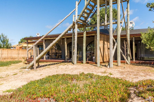 Petit Hotel En Arena De Jose Ignacio (ref: Atm-6839)