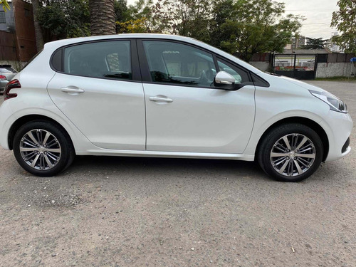 Peugeot 208 1.6 Allure 2017