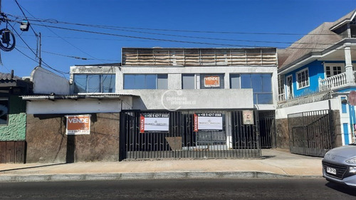 Local Comercial En Arriendo Plena Av Ejercito En Antofagasta