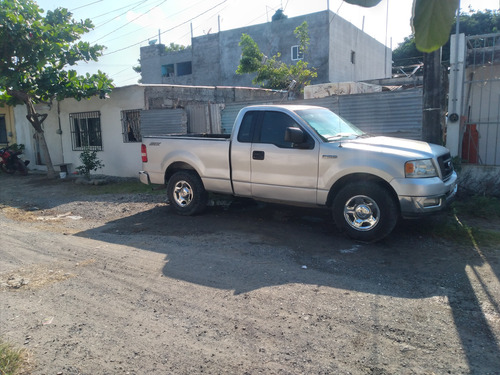 Ford F150 Automática 6 Cilindros