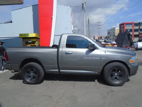 Dodge Ram 5.7 1500 Slt 4x2