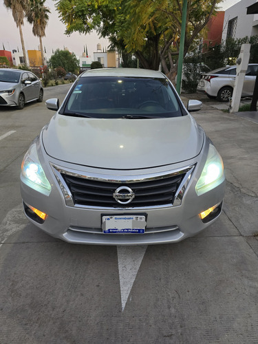 Nissan Altima 2.5 Advance At Piel Cvt