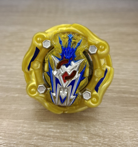 Beyblade Burst Cosmic Apocalypse A5 (Usado)